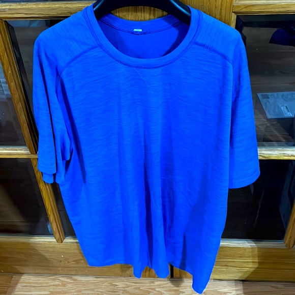 Pre-Owned Men’s short sleeve shirt size XL not 100%, tag size is missing. - Picture 1 of 3